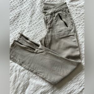 Moto inspired zipper skinny pants